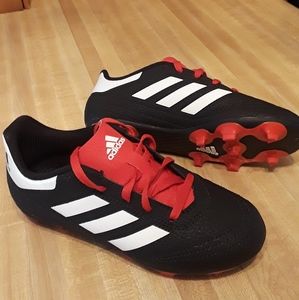 Adidas boys soccer cleats size 1